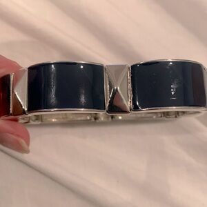 EUC stretchy bracelet in silver and navy. Nice quality!